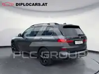 2022 BMW X7