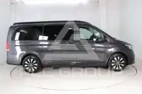 2022 Mercedes Benz V 220