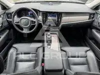 2022 Volvo S90