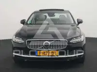 2022 Volvo S90