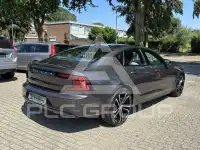 2022 Volvo S90