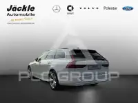2022 Volvo V90