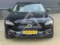 2022 Volvo V90
