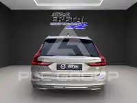 2022 Volvo V90