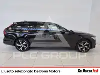 2022 Volvo V90
