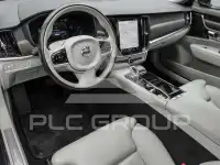 2022 Volvo V90