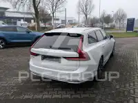 2022 Volvo V90