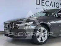 2022 Volvo V90