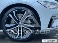 2022 Volvo V90