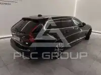 2022 Volvo V90