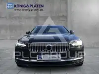 2022 Volvo V90