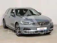 2022 Volvo V90