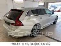 2022 Volvo V90