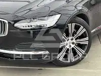 2022 Volvo V90