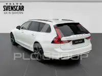 2022 Volvo V90