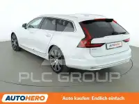 2022 Volvo V90