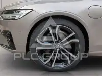 2022 Volvo V90