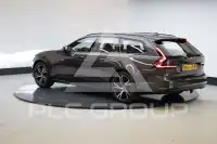 2022 Volvo V90