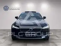 2022 Volvo V90
