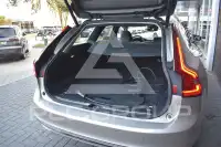 2022 Volvo V90