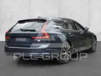 2022 Volvo V90