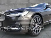 2022 Volvo V90