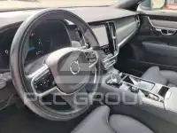 2022 Volvo V90