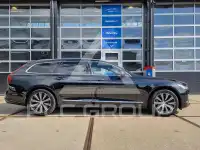 2022 Volvo V90