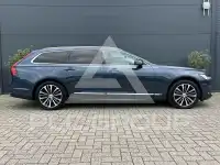 2022 Volvo V90