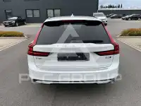 2022 Volvo V90