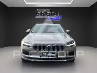 2022 Volvo V90