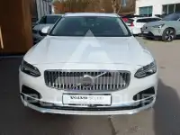 2022 Volvo V90