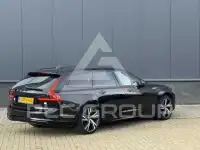 2022 Volvo V90