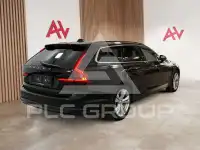 2022 Volvo V90