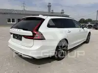 2022 Volvo V90