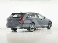 2022 Volvo V90
