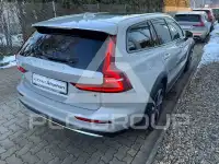2022 Volvo V60