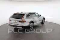 2022 Volvo V90