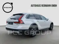 2022 Volvo V90