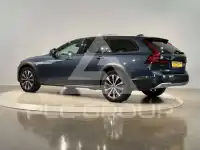 2022 Volvo V90