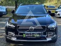 2022 Volvo V90