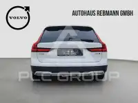 2022 Volvo V90