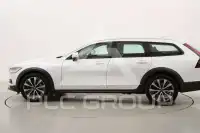 2022 Volvo V90