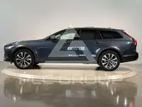 2022 Volvo V90