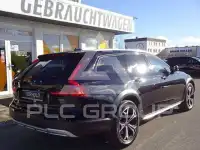 2022 Volvo V90