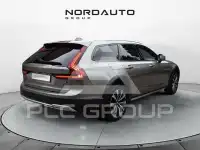 2022 Volvo V90
