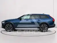 2022 Volvo V90