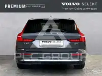 2022 Volvo V60
