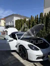 2022 Porsche 718