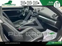 2022 Porsche Cayman